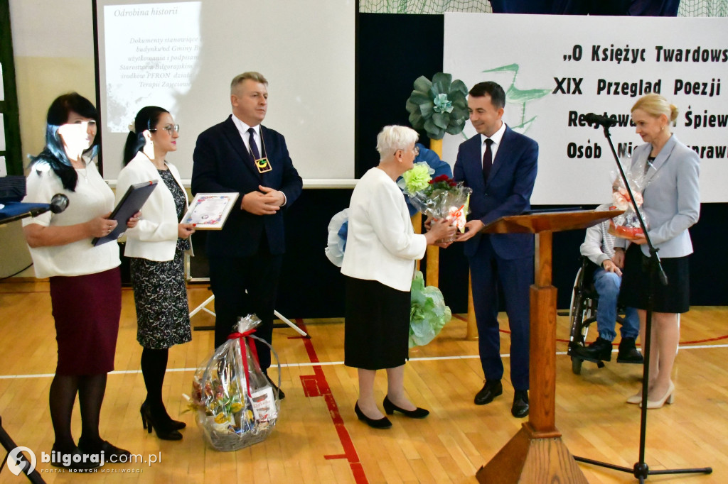 O księżyc Twardowskiego i jubileusz w Biszczy: Poezja, serce i 20 lat pracy z pasją