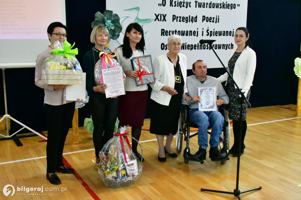 O księżyc Twardowskiego i jubileusz w Biszczy: Poezja, serce i 20 lat pracy z pasją