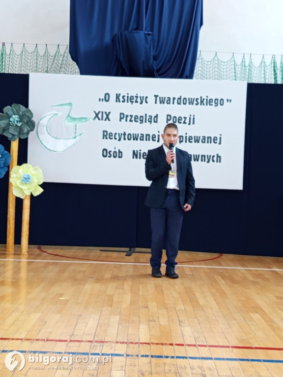 O księżyc Twardowskiego i jubileusz w Biszczy: Poezja, serce i 20 lat pracy z pasją