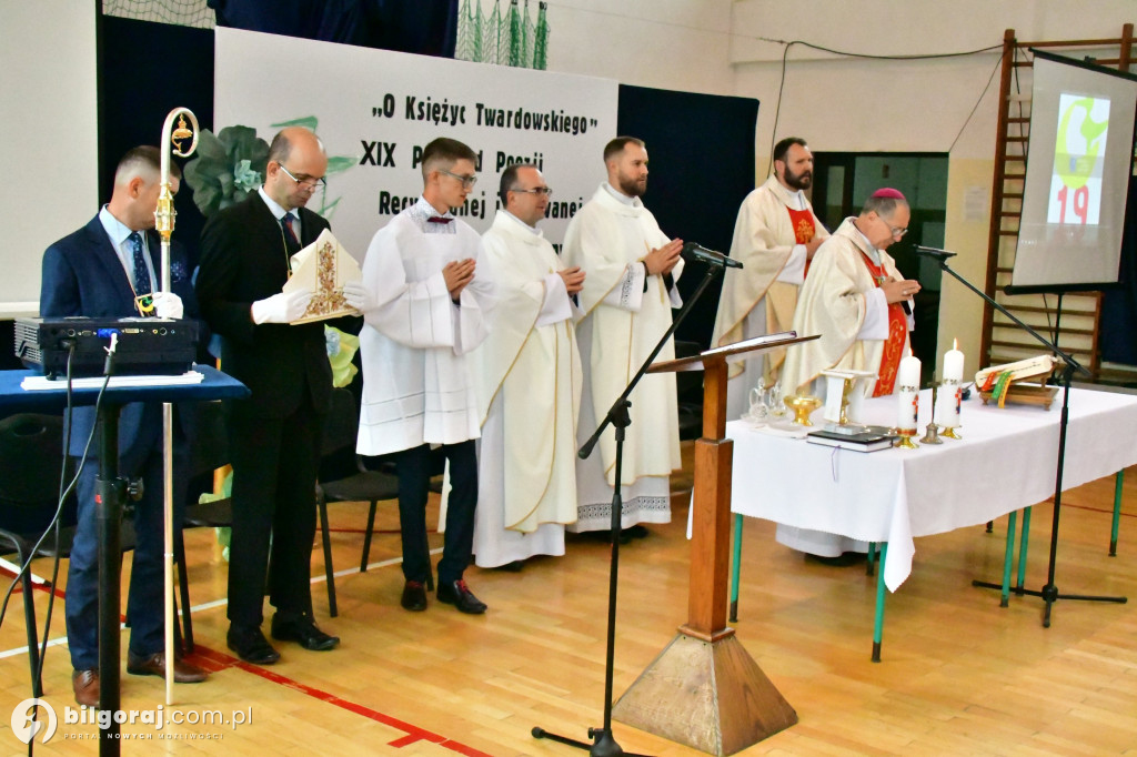 O księżyc Twardowskiego i jubileusz w Biszczy: Poezja, serce i 20 lat pracy z pasją