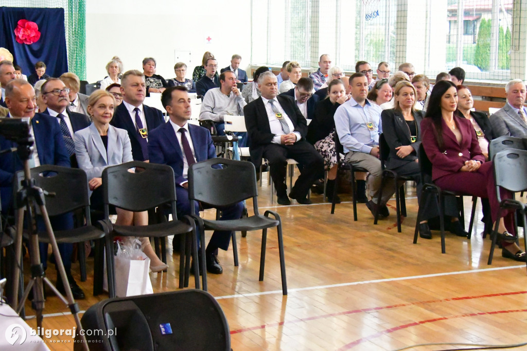 O księżyc Twardowskiego i jubileusz w Biszczy: Poezja, serce i 20 lat pracy z pasją