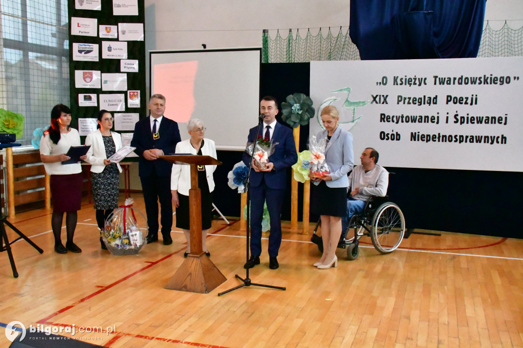 O księżyc Twardowskiego i jubileusz w Biszczy: Poezja, serce i 20 lat pracy z pasją