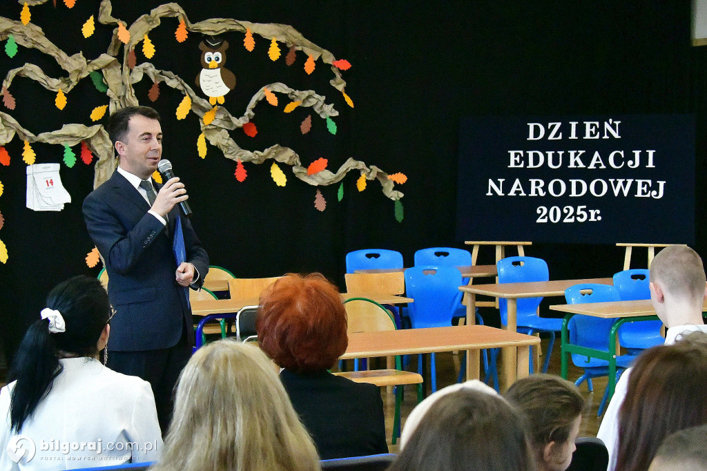 Uroczysta akademia z okazji DEN w Zespole Szkół Specjalnych w Biłgoraju