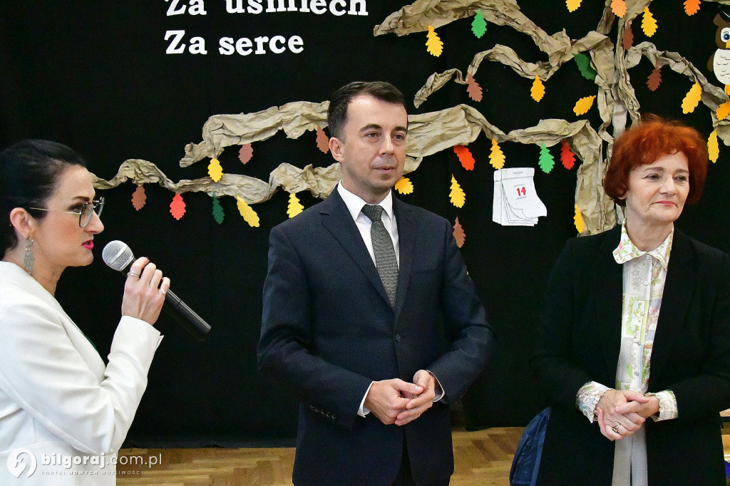 Uroczysta akademia z okazji DEN w Zespole Szkół Specjalnych w Biłgoraju
