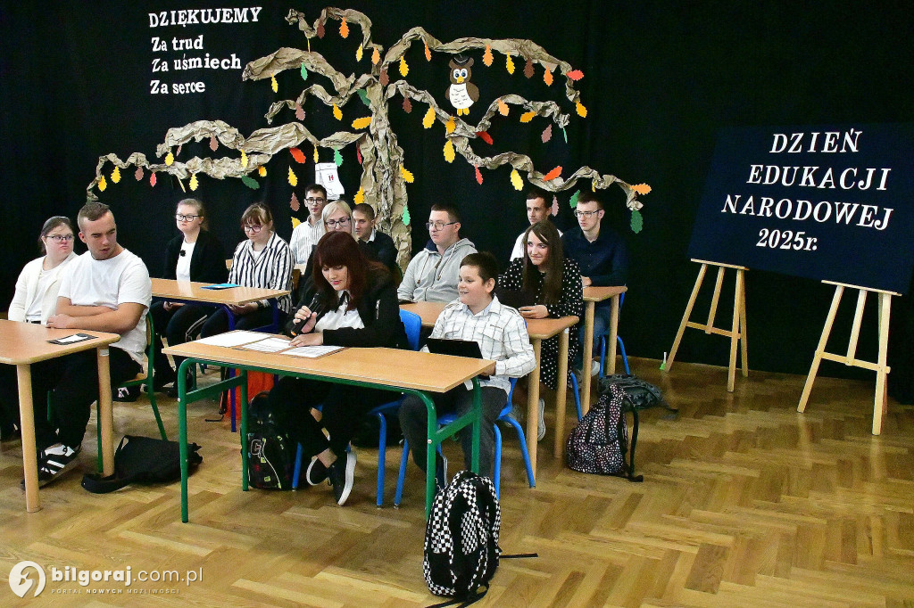 Uroczysta akademia z okazji DEN w Zespole Szkół Specjalnych w Biłgoraju