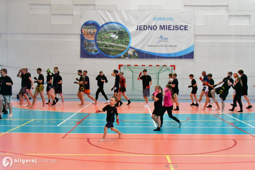 Mistrz Świata w Biłgoraju! Bartosz Botwina poprowadził seminarium MMA dla ponad 150 pasjonatów