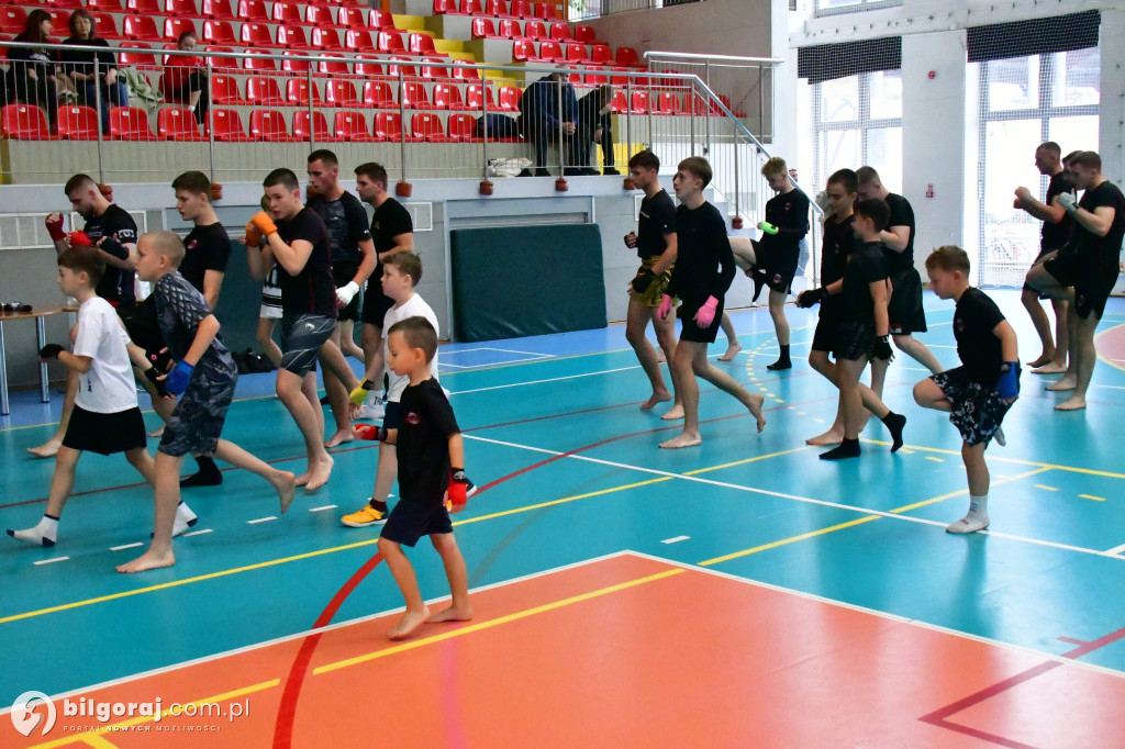 Mistrz Świata w Biłgoraju! Bartosz Botwina poprowadził seminarium MMA dla ponad 150 pasjonatów