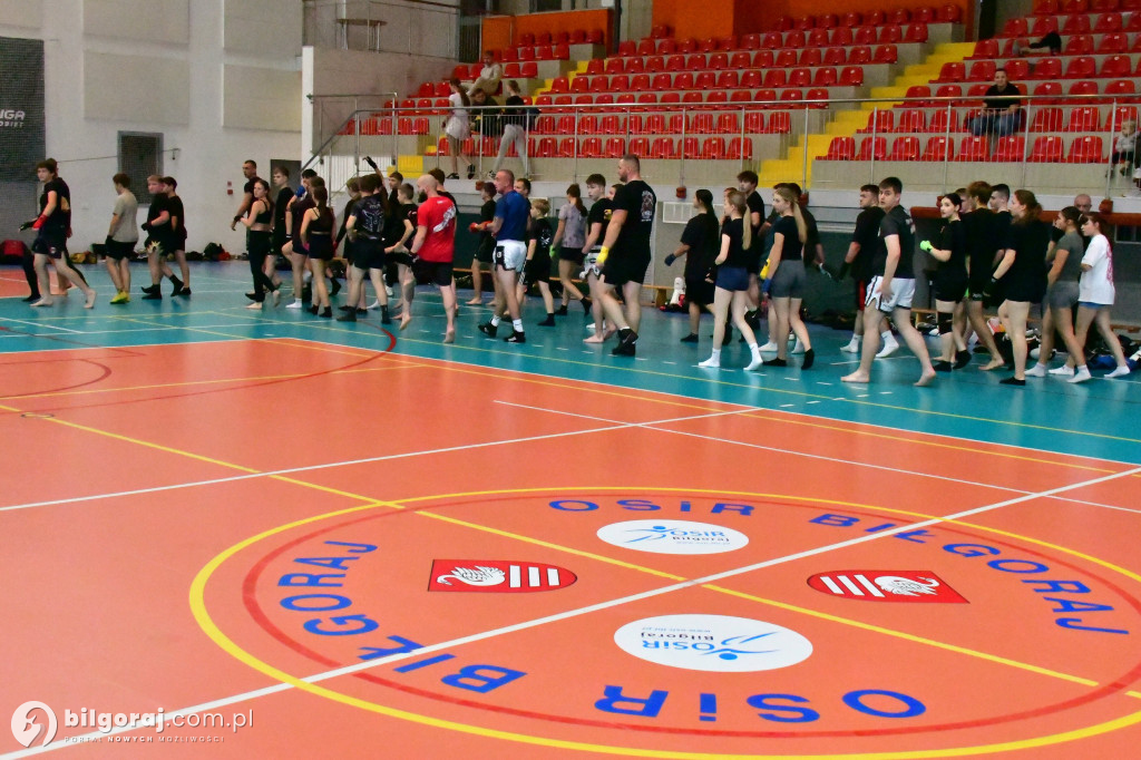 Mistrz Świata w Biłgoraju! Bartosz Botwina poprowadził seminarium MMA dla ponad 150 pasjonatów