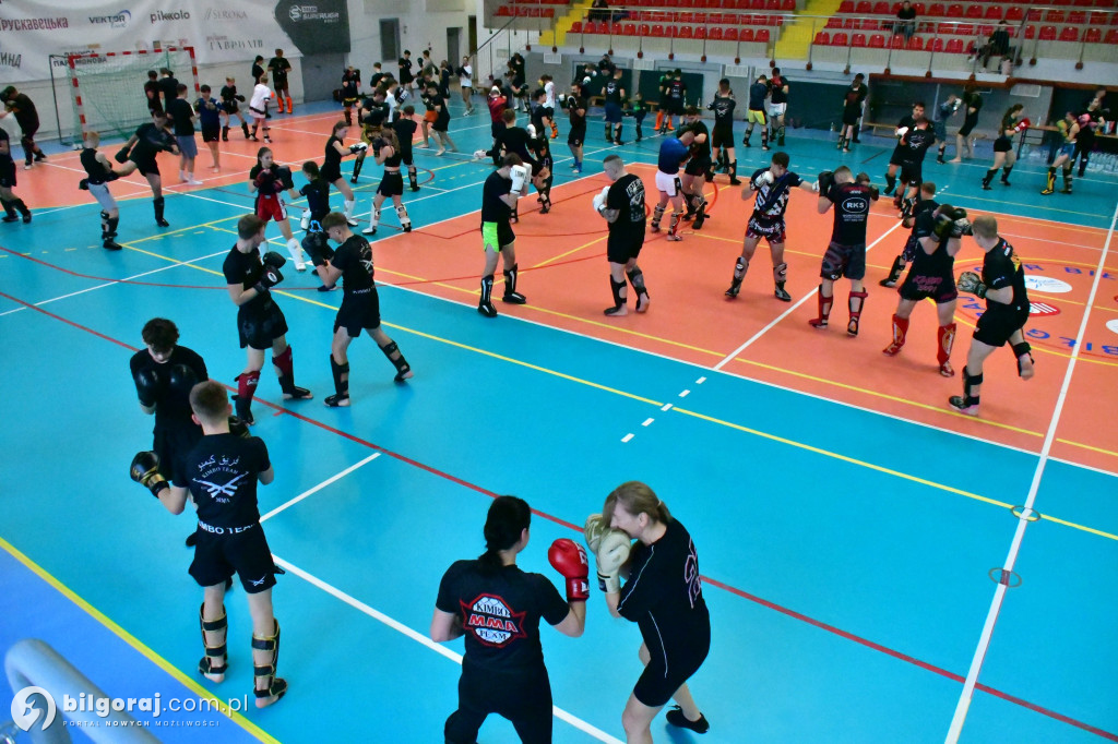 Mistrz Świata w Biłgoraju! Bartosz Botwina poprowadził seminarium MMA dla ponad 150 pasjonatów