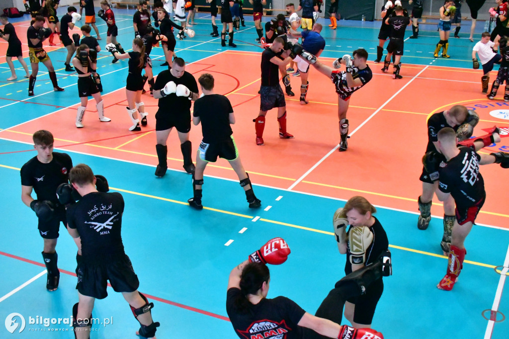 Mistrz Świata w Biłgoraju! Bartosz Botwina poprowadził seminarium MMA dla ponad 150 pasjonatów