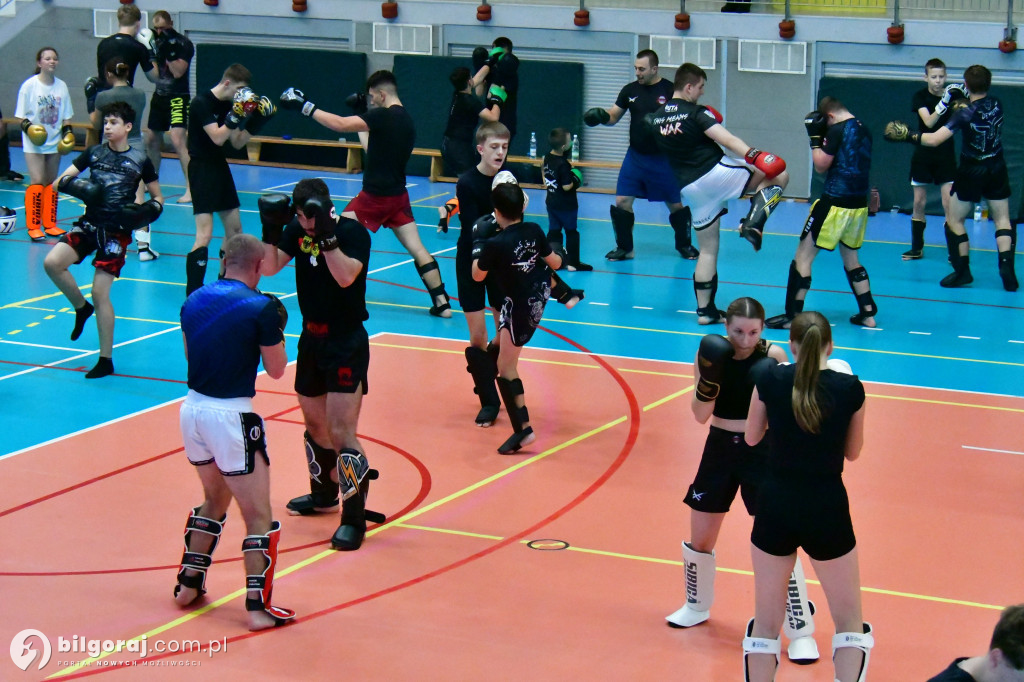 Mistrz Świata w Biłgoraju! Bartosz Botwina poprowadził seminarium MMA dla ponad 150 pasjonatów