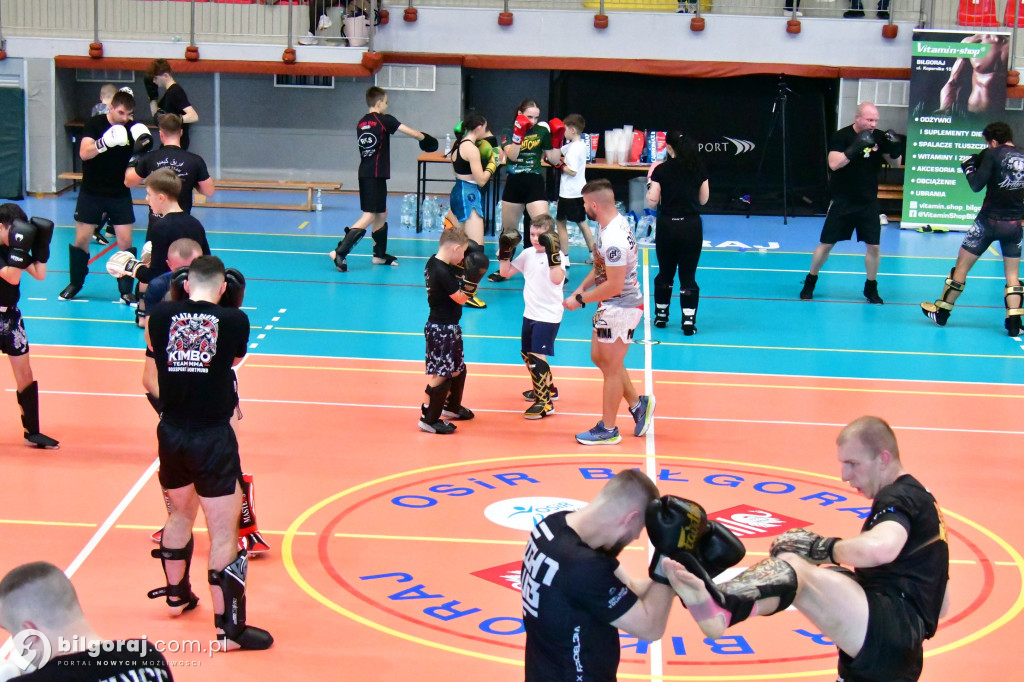 Mistrz Świata w Biłgoraju! Bartosz Botwina poprowadził seminarium MMA dla ponad 150 pasjonatów