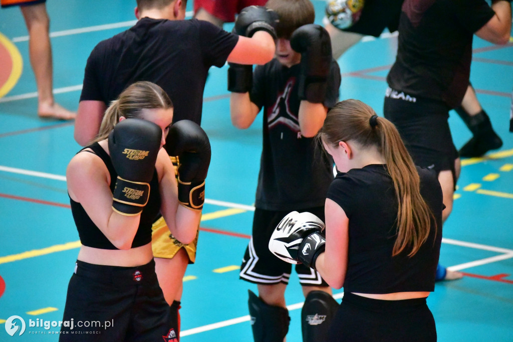 Mistrz Świata w Biłgoraju! Bartosz Botwina poprowadził seminarium MMA dla ponad 150 pasjonatów