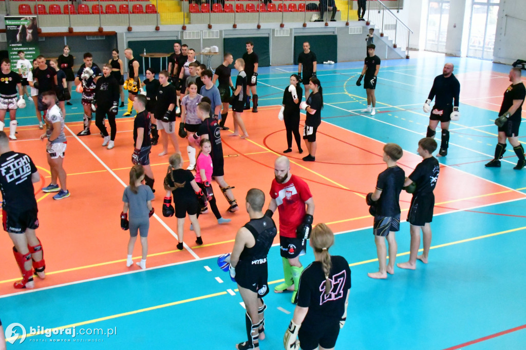 Mistrz Świata w Biłgoraju! Bartosz Botwina poprowadził seminarium MMA dla ponad 150 pasjonatów