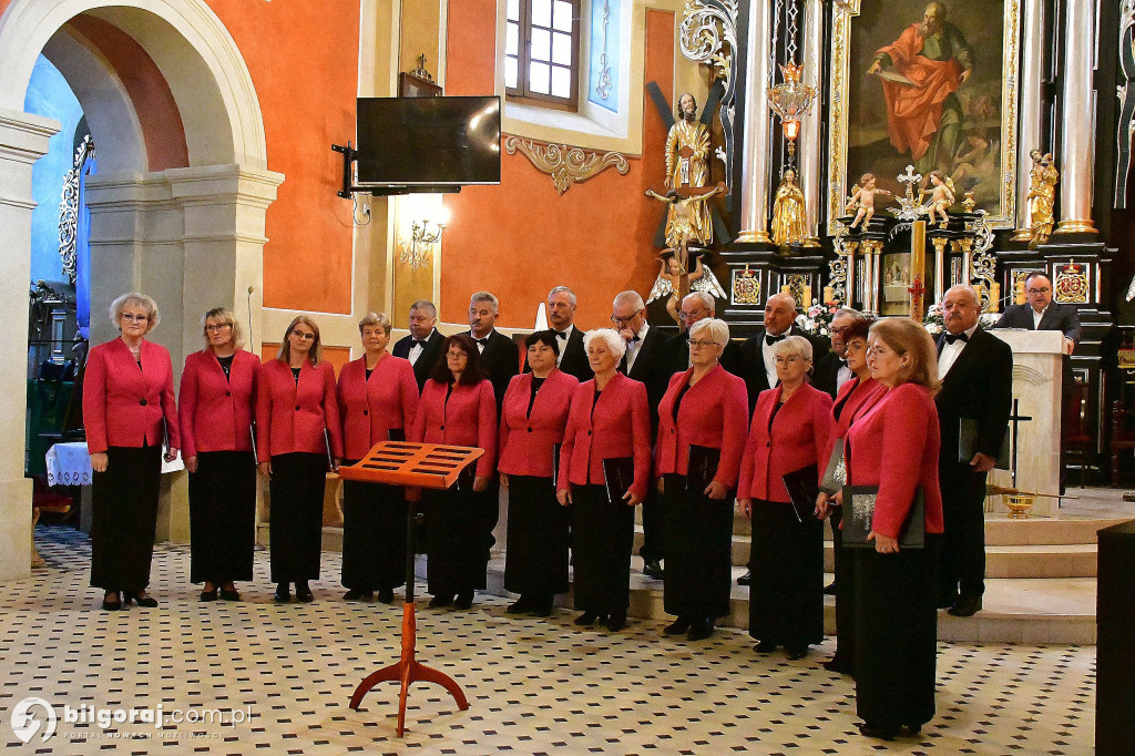 W rytmie wiary i tradycji: Siedem chórów w Koncercie Pieśni Maryjnej w Goraju