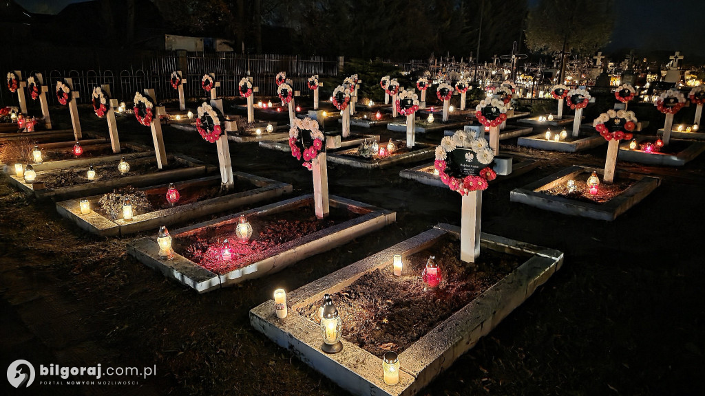 Droga krzyżowa wśród zniczy na Wszystkich Świętych