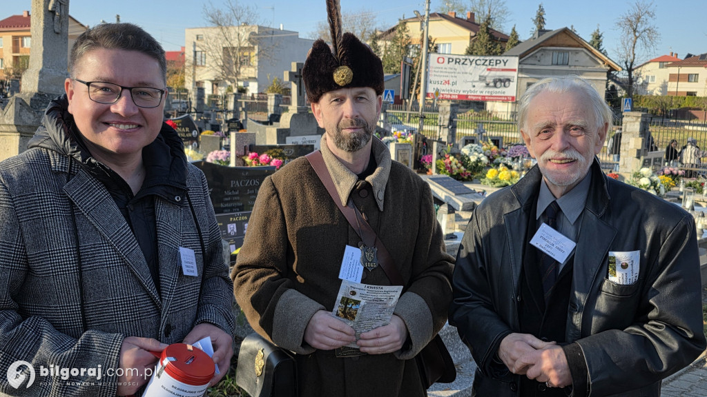 Droga krzyżowa wśród zniczy na Wszystkich Świętych