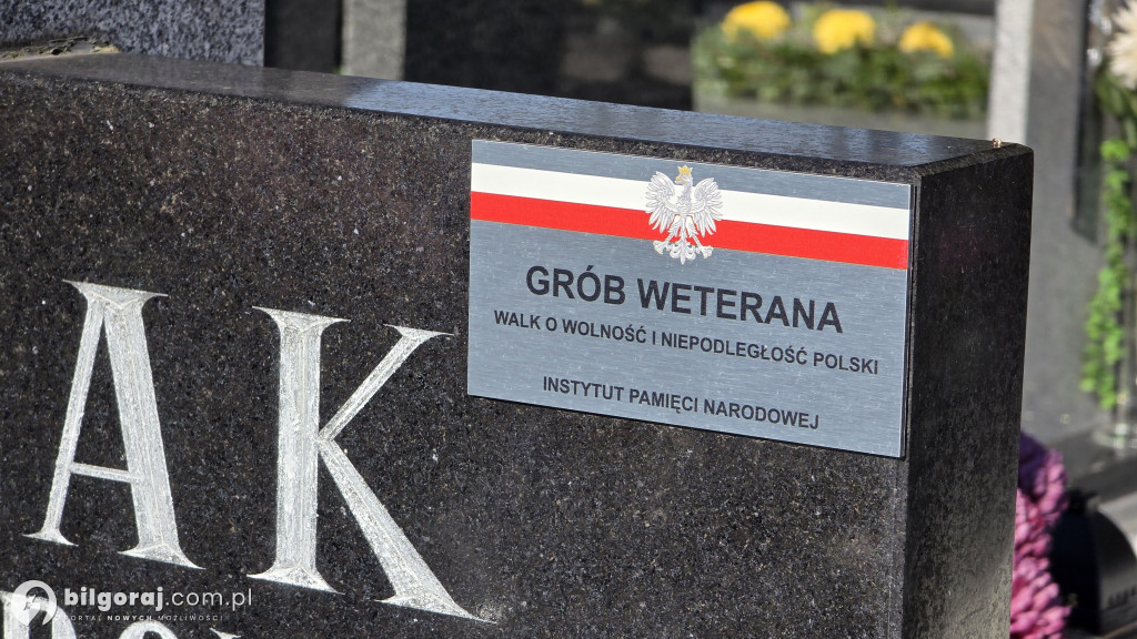 Droga krzyżowa wśród zniczy na Wszystkich Świętych