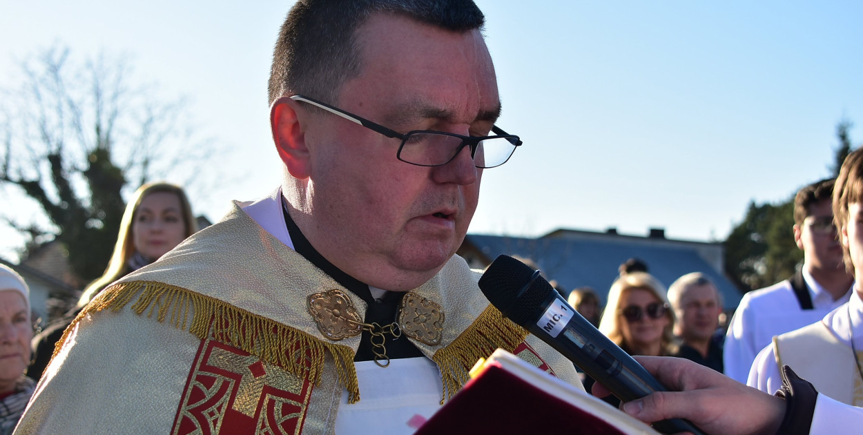 Uroczystość Wszystkich Świętych w Biłgoraju. Procesja w sanktuarium