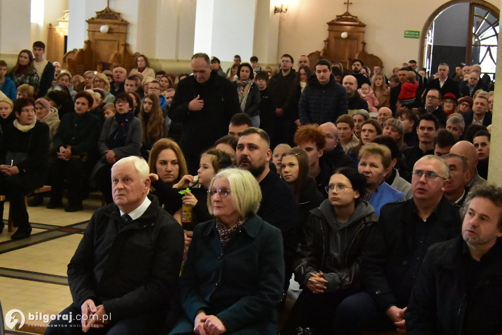 Uroczystość Wszystkich Świętych w Biłgoraju. Procesja w sanktuarium