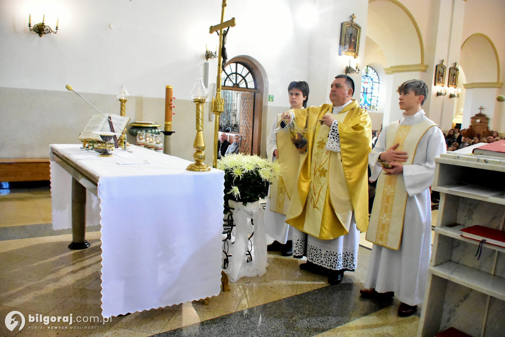 Uroczystość Wszystkich Świętych w Biłgoraju. Procesja w sanktuarium