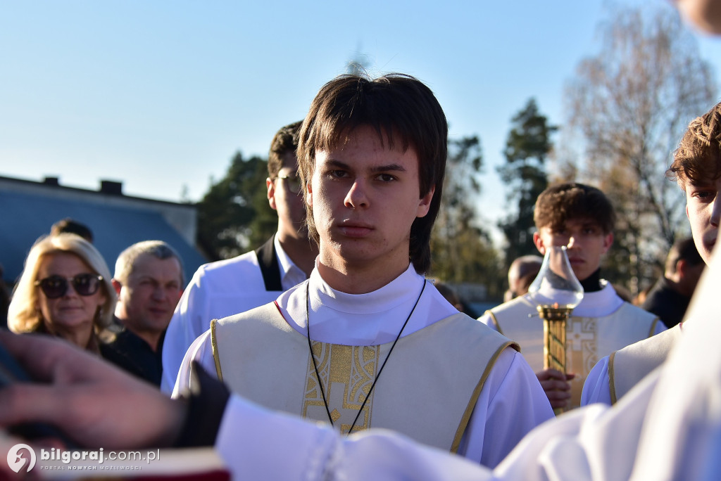 Uroczystość Wszystkich Świętych w Biłgoraju. Procesja w sanktuarium