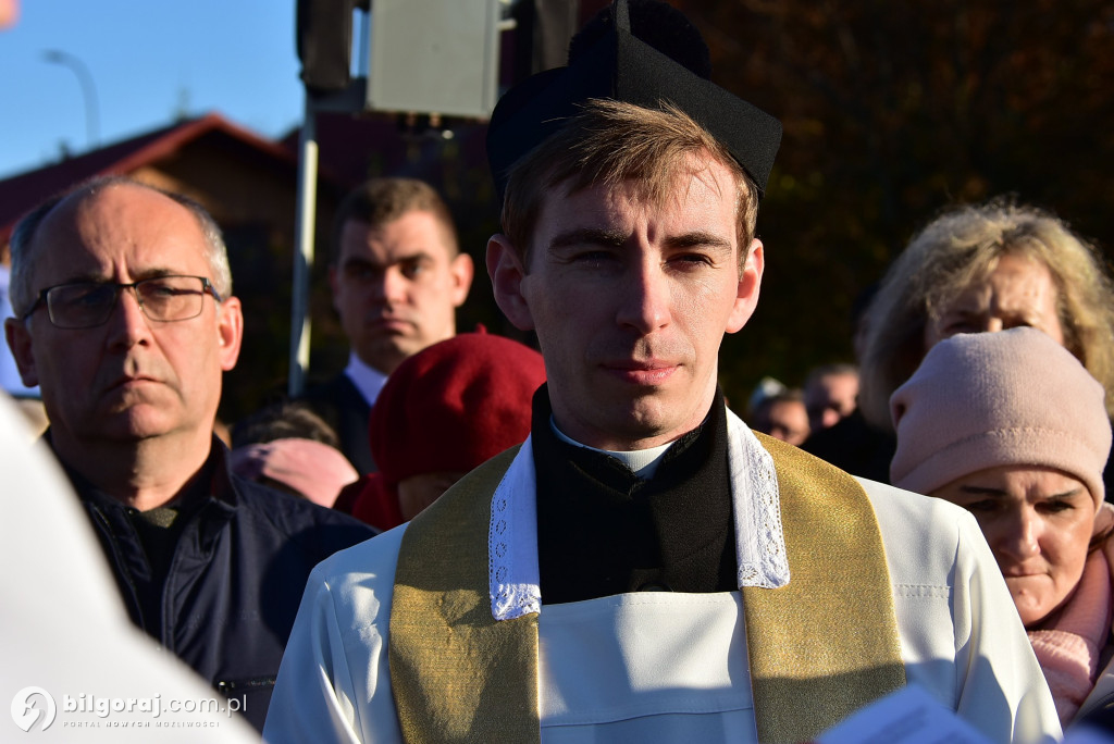 Uroczystość Wszystkich Świętych w Biłgoraju. Procesja w sanktuarium