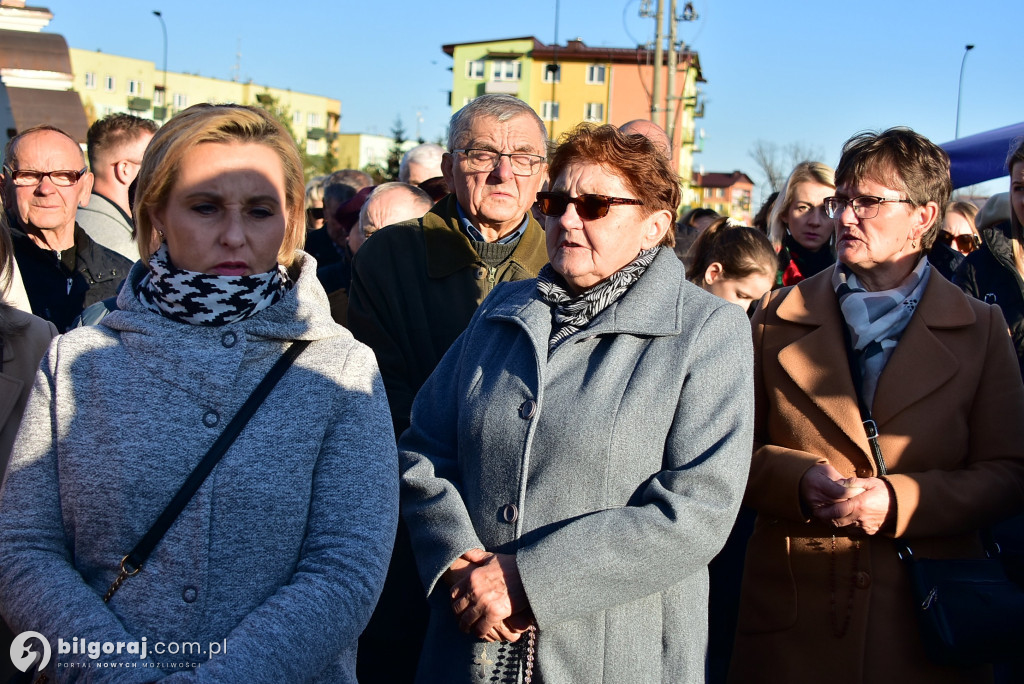 Uroczystość Wszystkich Świętych w Biłgoraju. Procesja w sanktuarium