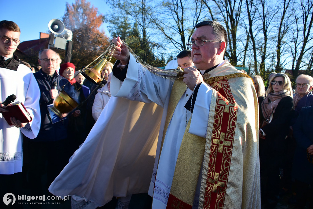 Uroczystość Wszystkich Świętych w Biłgoraju. Procesja w sanktuarium