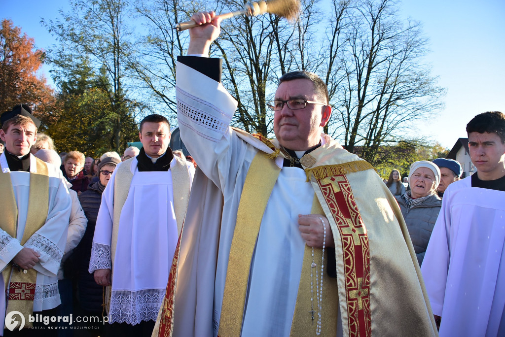 Uroczystość Wszystkich Świętych w Biłgoraju. Procesja w sanktuarium
