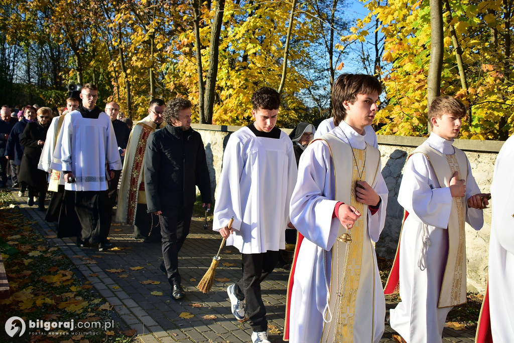 Uroczystość Wszystkich Świętych w Biłgoraju. Procesja w sanktuarium