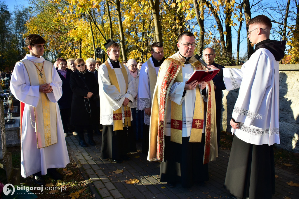 Uroczystość Wszystkich Świętych w Biłgoraju. Procesja w sanktuarium