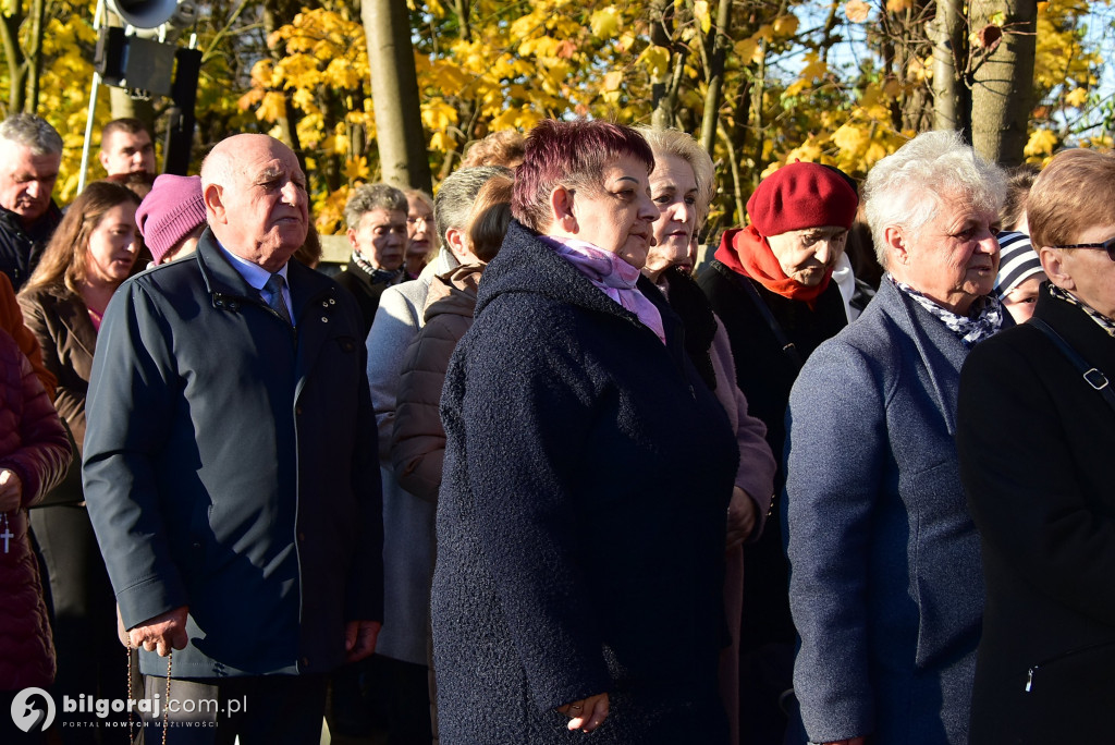 Uroczystość Wszystkich Świętych w Biłgoraju. Procesja w sanktuarium