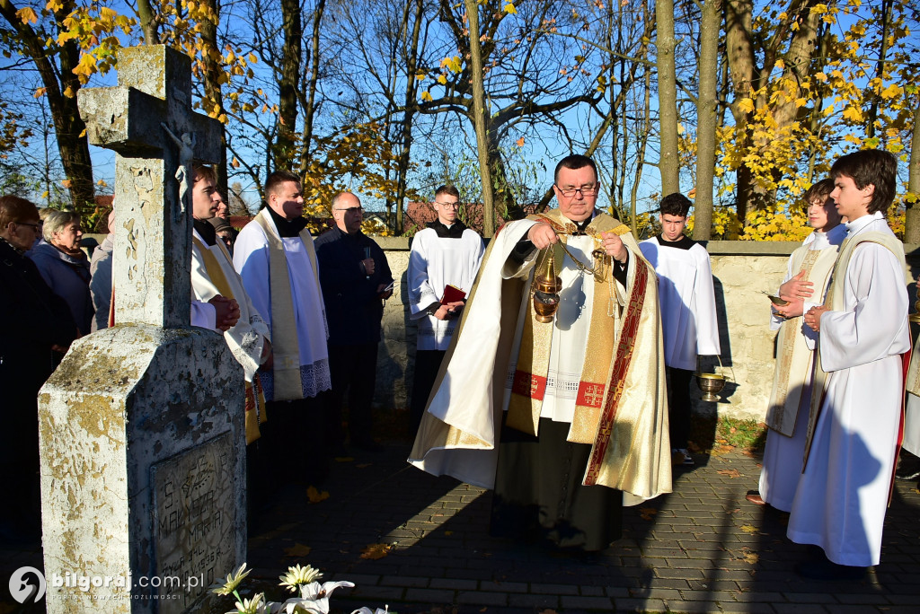 Uroczystość Wszystkich Świętych w Biłgoraju. Procesja w sanktuarium