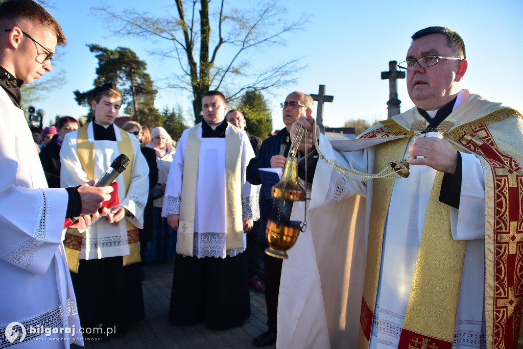 Uroczystość Wszystkich Świętych w Biłgoraju. Procesja w sanktuarium