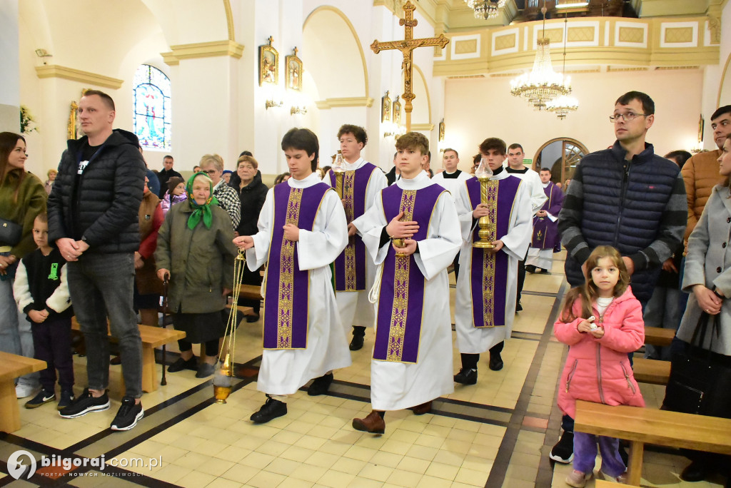 Dzień Zaduszny w biłgorajskim sanktuarium