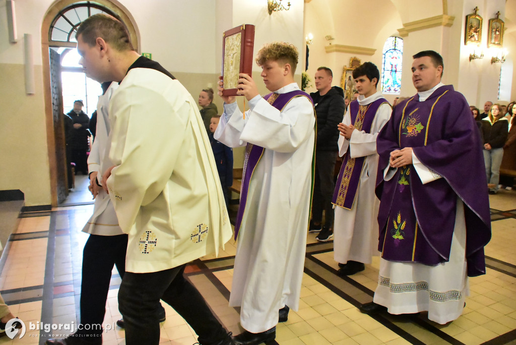 Dzień Zaduszny w biłgorajskim sanktuarium