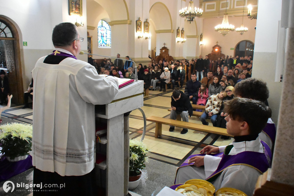 Dzień Zaduszny w biłgorajskim sanktuarium
