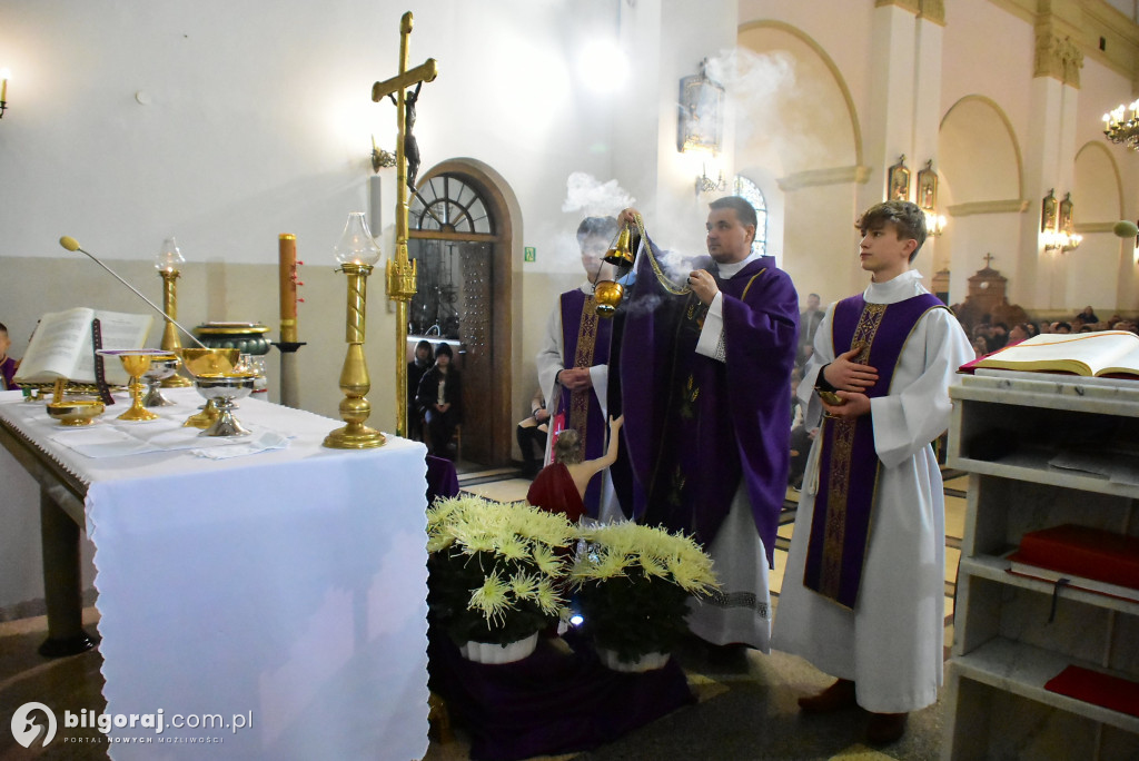 Dzień Zaduszny w biłgorajskim sanktuarium