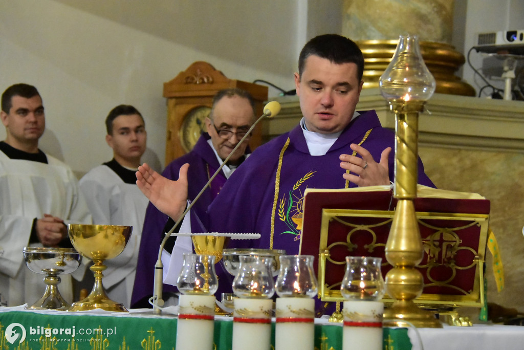 Dzień Zaduszny w biłgorajskim sanktuarium