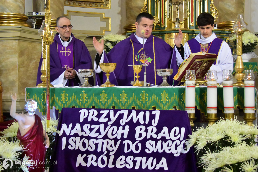 Dzień Zaduszny w biłgorajskim sanktuarium