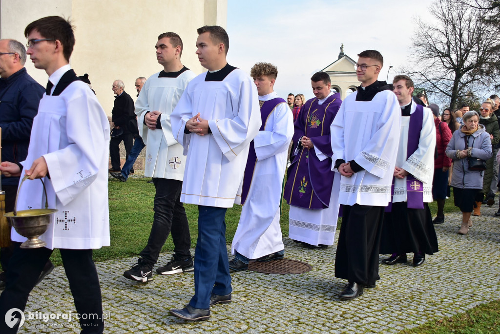 Dzień Zaduszny w biłgorajskim sanktuarium
