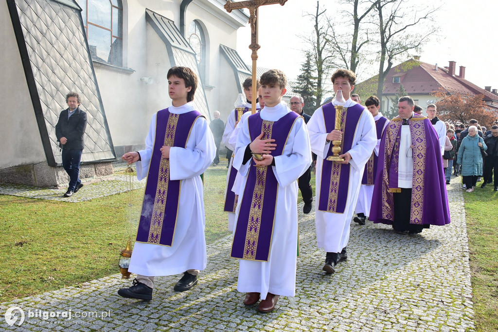 Dzień Zaduszny w biłgorajskim sanktuarium