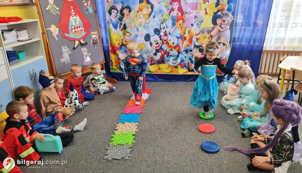 Dzień Postaci z Bajek w przedszkolu w Dereźni Solskiej