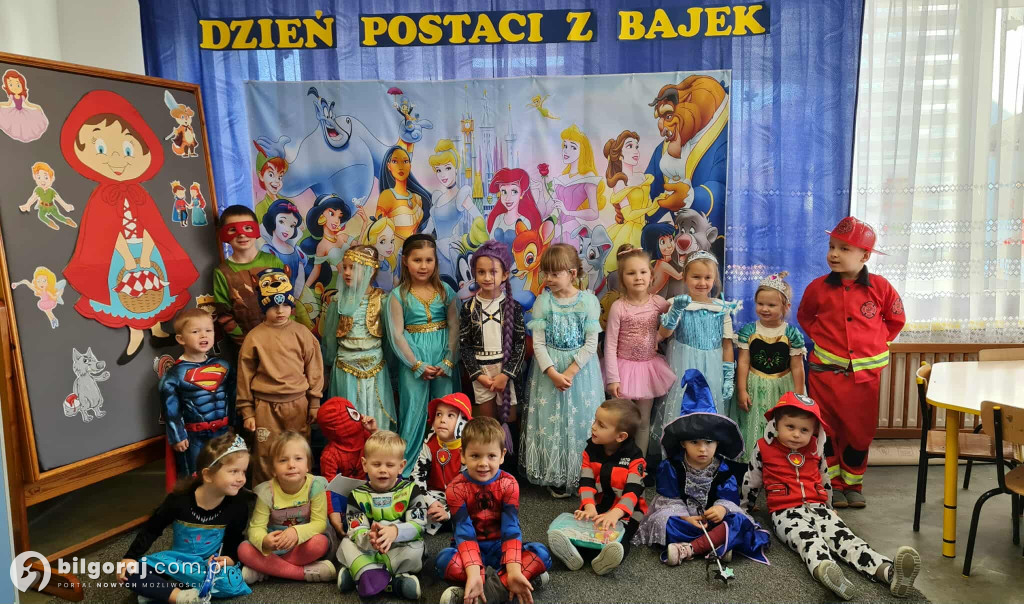Dzień Postaci z Bajek w przedszkolu w Dereźni Solskiej