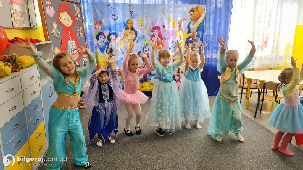 Dzień Postaci z Bajek w przedszkolu w Dereźni Solskiej