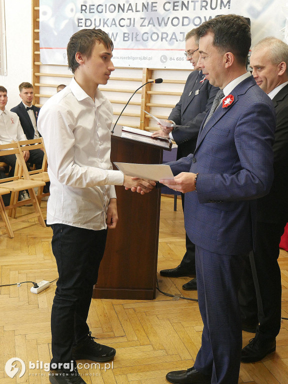 Uczczenie Niepodległej i nagroda za osiągniecia w nauce i sporcie