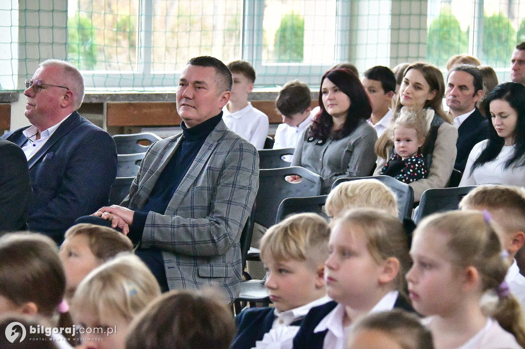 Biszcza. Szkoła do hymnu - śpiewali wszyscy