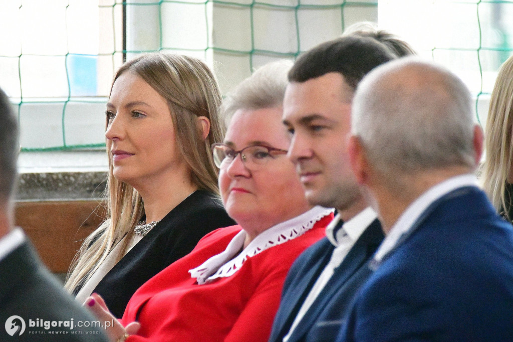 Biszcza. Szkoła do hymnu - śpiewali wszyscy