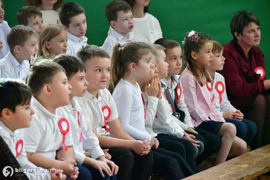 Biszcza. Szkoła do hymnu - śpiewali wszyscy